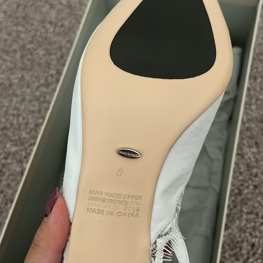 Tony Bianco Kenzie Slingback Kitten Heels White - Picture 4 of 5